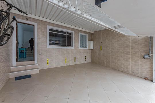 Garagem de casa à venda com 3 quartos, 110m² em Sacomã, São Paulo