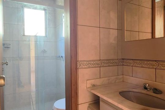Banheiro 2 de apartamento à venda com 3 quartos, 103m² em Petrópolis, Porto Alegre