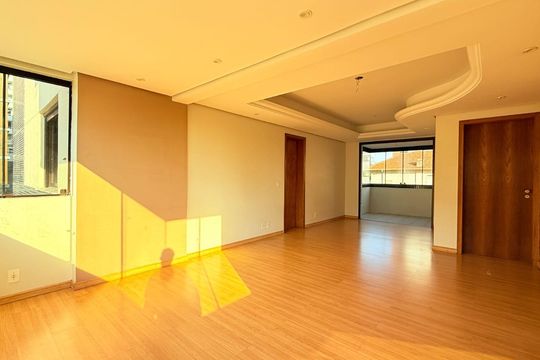 Sala de apartamento à venda com 3 quartos, 103m² em Petrópolis, Porto Alegre