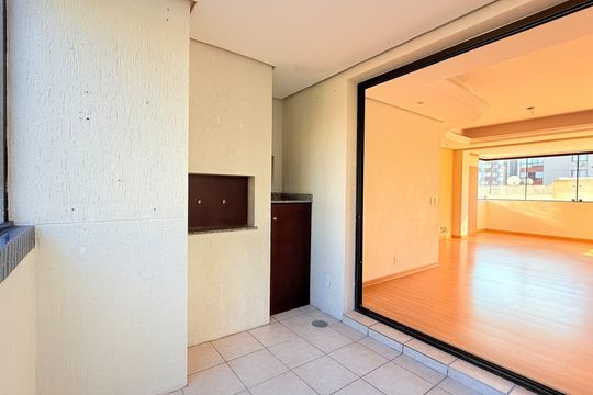 Varanda de apartamento à venda com 3 quartos, 103m² em Petrópolis, Porto Alegre