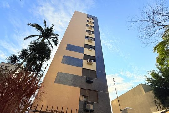 Fachada de apartamento à venda com 3 quartos, 103m² em Petrópolis, Porto Alegre