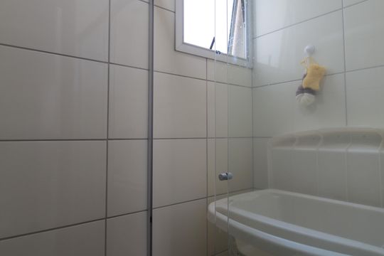 Banheiro Social de apartamento à venda com 2 quartos, 65m² em Manacás, Belo Horizonte