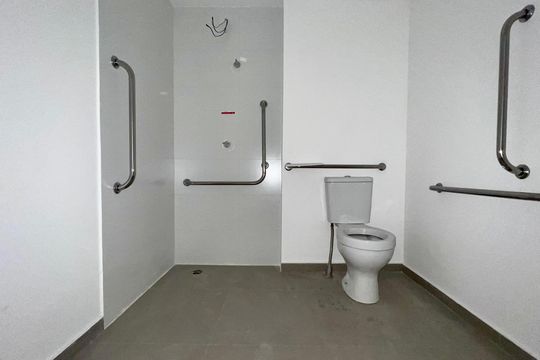 Banheiro de kitnet/studio para alugar com 1 quarto, 30m² em Cerqueira César, São Paulo