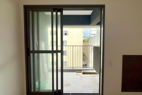 Varanda de kitnet/studio para alugar com 1 quarto, 30m² em Cerqueira César, São Paulo