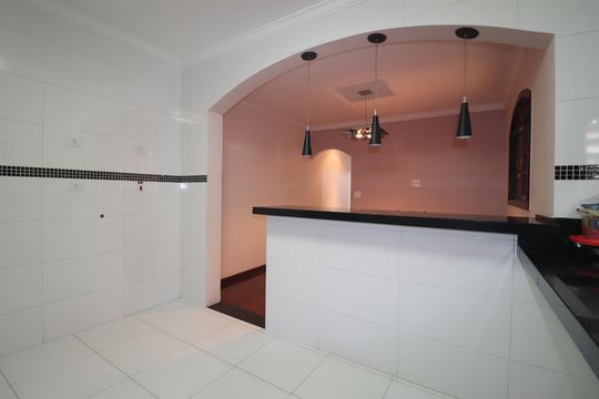 Cozinha de casa à venda com 3 quartos, 180m² em Jardim Ana Maria, Santo André