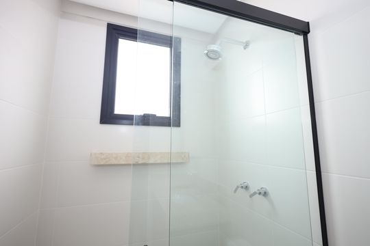 Banheiro da Suíte 1 de apartamento para alugar com 3 quartos, 103m² em Setor Bueno, Goiânia