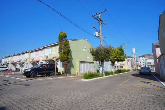 Área comum de casa de condomínio à venda com 3 quartos, 72m² em Sarandi, Porto Alegre