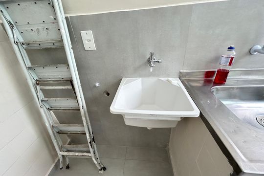Área de Serviço de apartamento para alugar com 2 quartos, 60m² em Bento Ribeiro, Rio de Janeiro