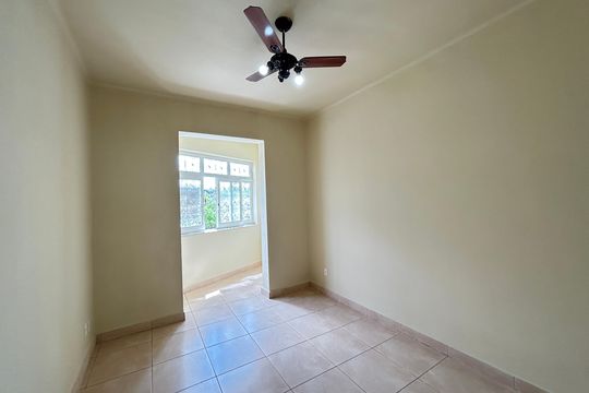 Quarto 2 de apartamento para alugar com 2 quartos, 60m² em Bento Ribeiro, Rio de Janeiro