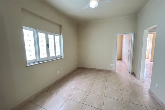 Apartamento para alugar com 2 quartos, 60m² em Bento Ribeiro, Rio de Janeiro