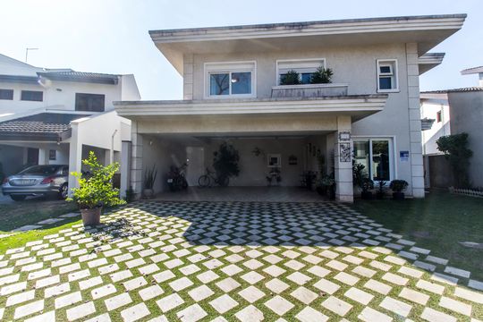 Fachada de casa de condomínio à venda com 5 quartos, 620m² em Residencial Quatro (alphaville), Santana de Parnaíba