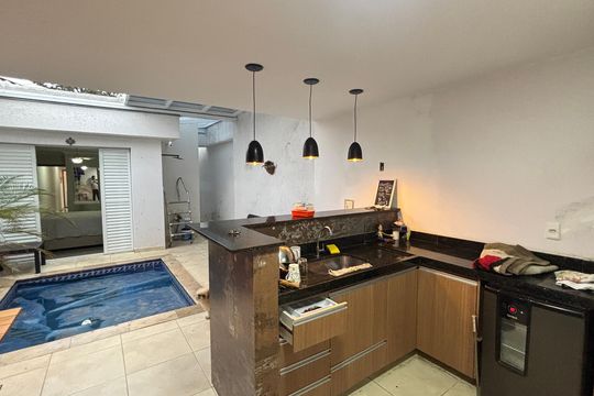 Quintal - Churrasqueira de casa à venda com 2 quartos, 200m² em Jardim Stella, Santo André