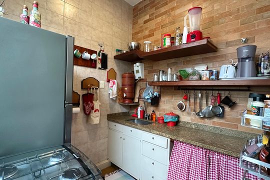 Cozinha 1 de apartamento à venda com 4 quartos, 190m² em Leme, Rio de Janeiro