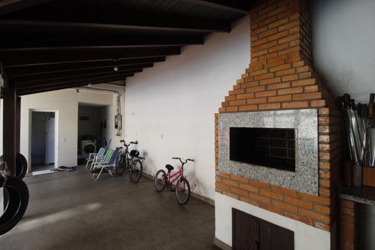 Área comum - Churrasqueira de casa à venda com 4 quartos, 450m² em Centro, Canoas