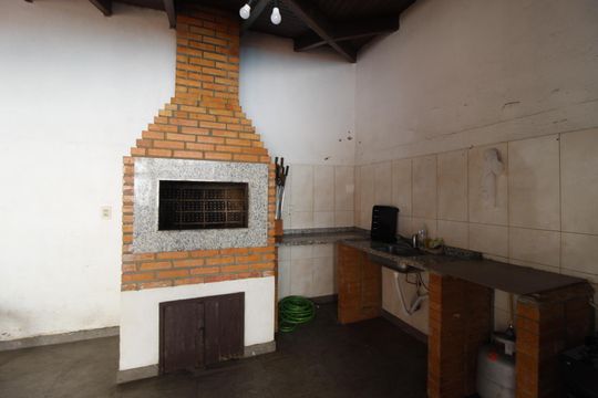 Área comum - Churrasqueira de casa à venda com 4 quartos, 450m² em Centro, Canoas