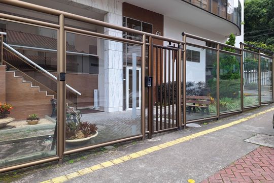 Fachada de apartamento à venda com 4 quartos, 230m² em Charitas, Niterói
