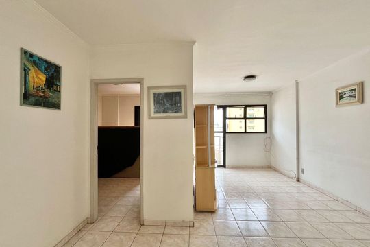 Sala de apartamento à venda com 1 quarto, 60m² em Cambuí, Campinas