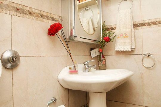 Banheiro de apartamento à venda com 1 quarto, 64m² em Centro Histórico, Porto Alegre