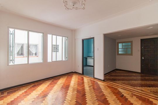 Sala de apartamento à venda com 3 quartos, 110m² em Cidade Baixa, Porto Alegre