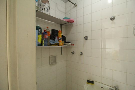 Banheiro de Serviço de apartamento à venda com 3 quartos, 377m² em Tanque, Rio de Janeiro