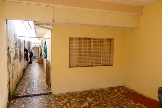 Garagem de casa à venda com 2 quartos, 137m² em Vila Yolanda, Osasco