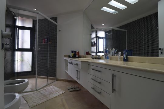 Banheiro Suíte 3 de apartamento à venda com 5 quartos, 320m² em Jardim, Santo André