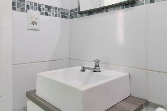 Banheiro de casa para alugar com 1 quarto, 63m² em Cavalhada, Porto Alegre