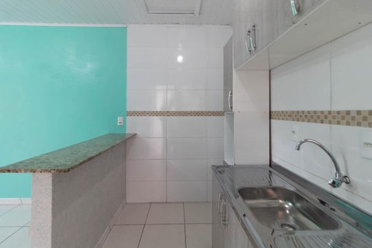 Cozinha de casa para alugar com 1 quarto, 63m² em Cavalhada, Porto Alegre
