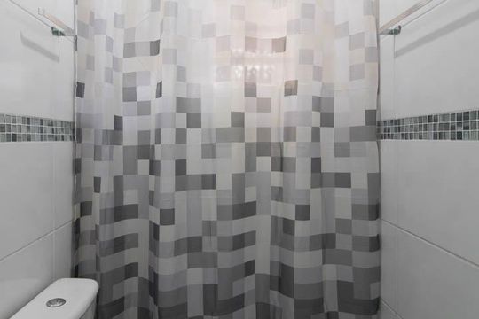 Banheiro de casa para alugar com 1 quarto, 63m² em Cavalhada, Porto Alegre