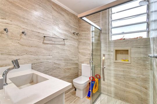 Casa à venda com 3 quartos, 150m² em Granja Julieta, São Paulo
