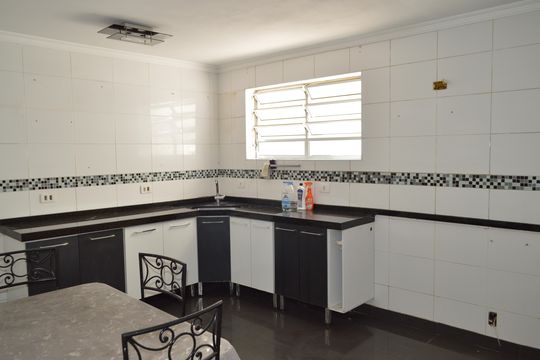 Cozinha de casa à venda com 2 quartos, 106m² em Vila São José, São Paulo