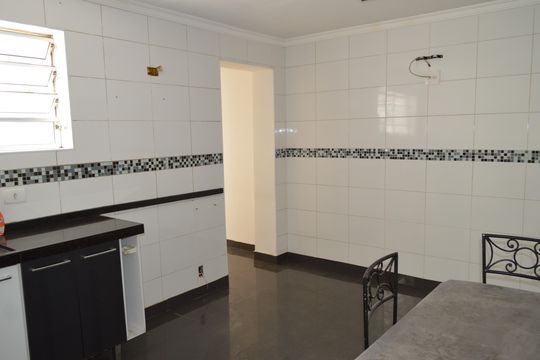 Cozinha de casa à venda com 2 quartos, 106m² em Vila São José, São Paulo