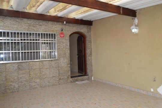 Garagem de casa à venda com 2 quartos, 106m² em Vila São José, São Paulo