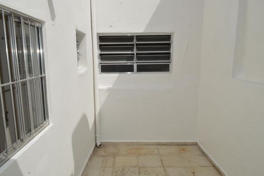 Quintal de casa à venda com 2 quartos, 106m² em Vila São José, São Paulo