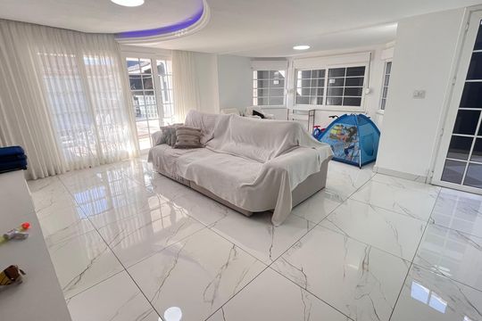 Sala de casa de condomínio à venda com 5 quartos, 366m² em Recreio dos Bandeirantes, Rio de Janeiro