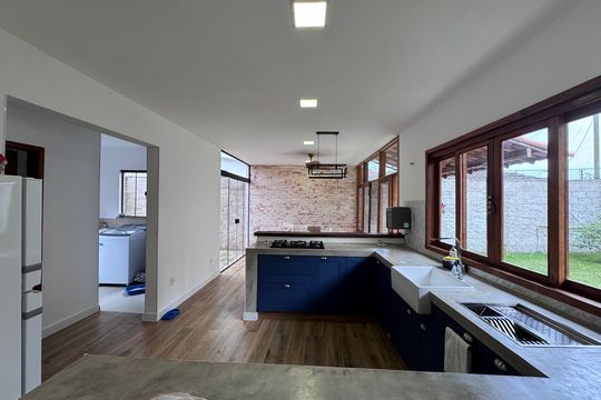 Cozinha de casa para alugar com 4 quartos, 150m² em Vargem Grande, Rio de Janeiro
