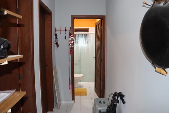Entrada da Garagem de casa de condomínio para alugar com 4 quartos, 323m² em Jardim Branca Flor, Embu das Artes