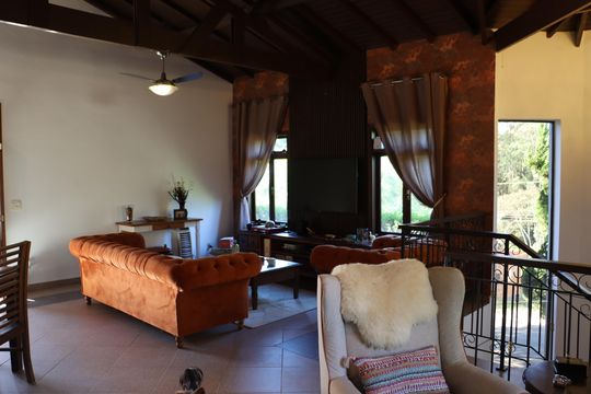 Casa de Condomínio para alugar com 4 quartos, 323m² em Jardim Branca Flor, Embu das Artes