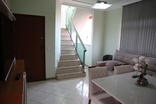 Sala de apartamento à venda com 3 quartos, 120m² em Milionários, Belo Horizonte