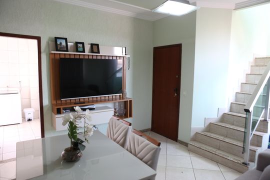 Apartamento à venda com 3 quartos, 120m² em Milionários, Belo Horizonte