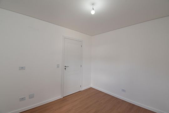Demi-suíte 2 de casa para alugar com 3 quartos, 127m² em Vista Alegre, Curitiba