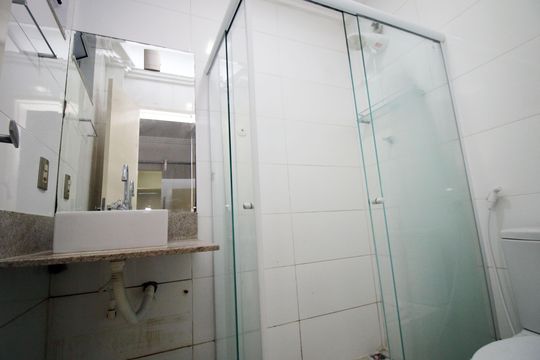 Banheiro de apartamento à venda com 2 quartos, 68m² em Irajá, Rio de Janeiro