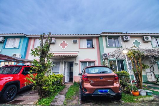 Fachada do Imóvel de casa de condomínio para alugar com 3 quartos, 77m² em Humaitá, Porto Alegre