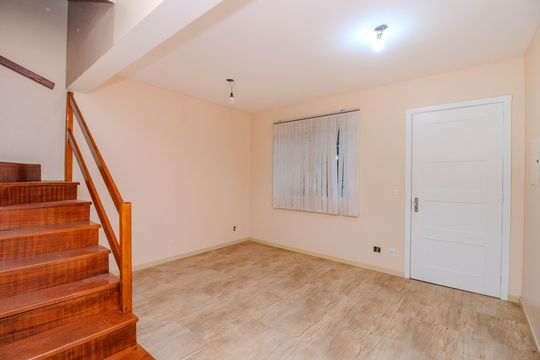 Sala de casa de condomínio para alugar com 3 quartos, 77m² em Humaitá, Porto Alegre