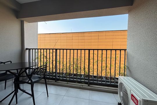 Varanda de kitnet/studio à venda com 1 quarto, 30m² em Indianópolis, São Paulo