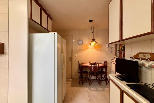 Cozinha de apartamento à venda com 4 quartos, 311m² em Lagoa, Rio de Janeiro