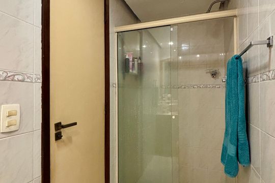 Banheiro social de apartamento à venda com 4 quartos, 311m² em Lagoa, Rio de Janeiro
