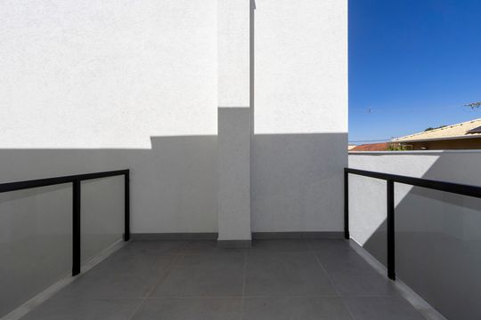 Sacada da Suíte 3 de casa à venda com 3 quartos, 210m² em Planalto, Belo Horizonte