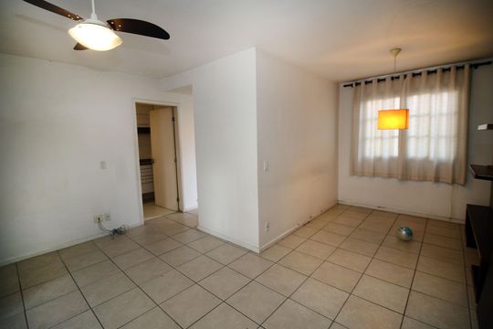 Sala de casa à venda com 3 quartos, 93m² em Penha Circular, Rio de Janeiro