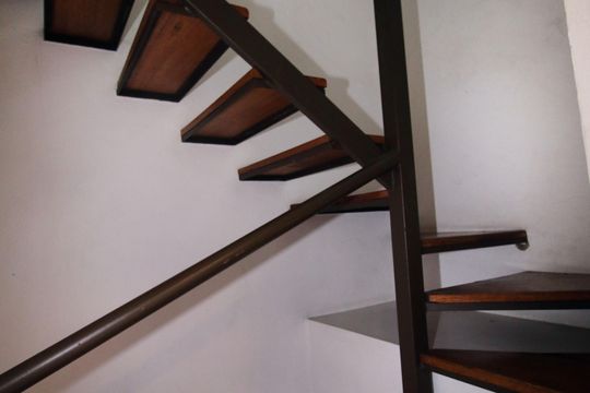 Escada 2º piso de casa à venda com 3 quartos, 93m² em Penha Circular, Rio de Janeiro